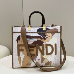 Fendi Sunshine Medium FF white glazed fabric shopper with inlay  Height: 31 cm Depth: 17 cm Width: 35 cm
