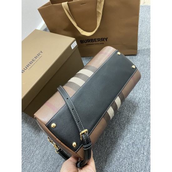 Burberrys The latest birch brown grid baraima bag, the material is environmentally friendly waterproof and pollution -proof canvas size: 30.15.21