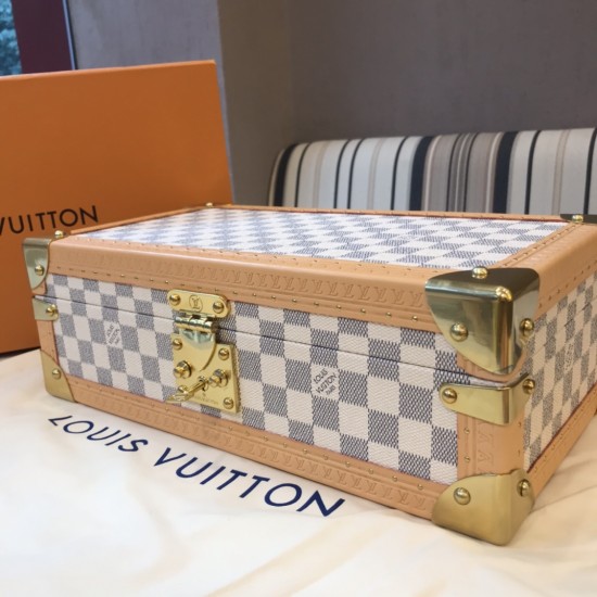 Louis Vuitton Bai Ge with pink color interior, size: 34/18/11