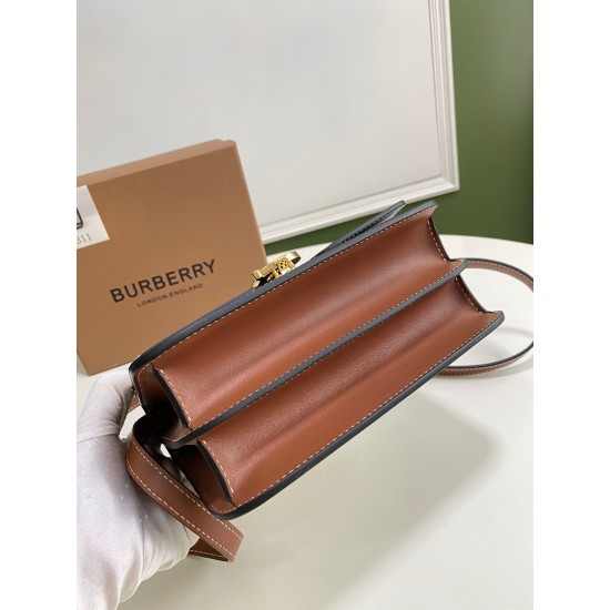 Burberrys trumpet TB exclusive logo two -color canvas spent lock bag size: W21 x H16 x d6cm