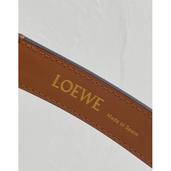 Loewe large bento package size: 27*21*16.5cm
