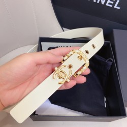 CHANEL SOUUTH AFRICAN CALFSKIN With Brand Leather Pin Buckle! Band width 3.0cm, white black full package