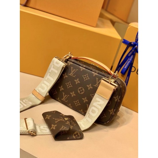 LV Utility CrossBody M80446