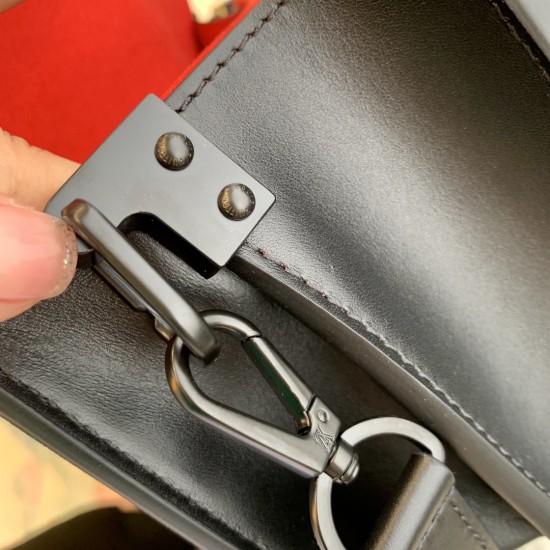 LV Dauphine Mini Handbag Size: 20.0 x 15.0 x 9.0cm
