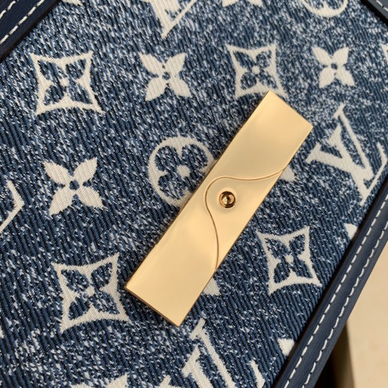 LV Dauphine Mini Handbag Size: 20.0 x 15.0 x 9.0 cm