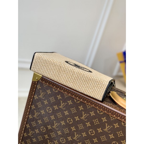 LV TOILETRY POUCH ON CHAIN