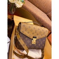 LV POCHETTE MÉTIS