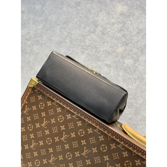 LV MADELEINE MM 尺寸: 30 x 19.5 x 11CM