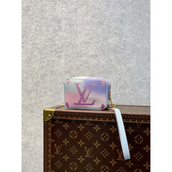 LV Spring in the City “True Wapity” 