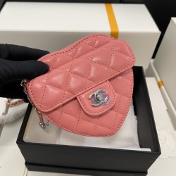 CHANEL HEART CLUTCH WITH CHAIN SIZE: 12 * 13 * 5.5CM