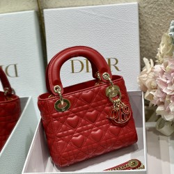 Dior Lady Size: 17x15x7CM