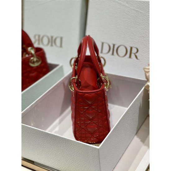 Dior Lady Size: 17x15x7CM