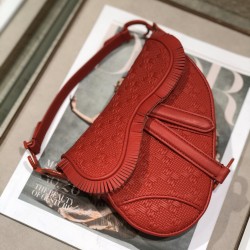 Dior Saddle BAG Size: 25.5 x 20 x 6.5CM / 19.5 x 16 x 6.5CM