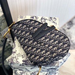 Dior Saddle BAG SIZE:  25.5cm / 19.5cm