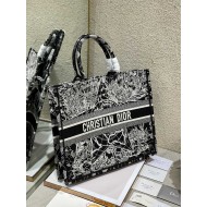 DIOR LARGE  BOOK TOTE Size: 42 x 35 x 18.5 cm