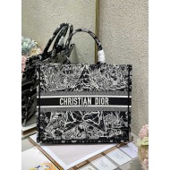 DIOR LARGE  BOOK TOTE Size: 42 x 35 x 18.5 cm
