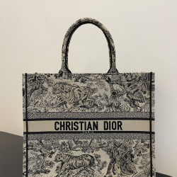 DIOR LARGE BOOK TOTE SIZE: 42 X 35 X 18.5 CM