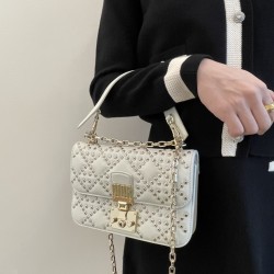 Dior small ADDICT Bag Size: 21 x 8 x 13cm