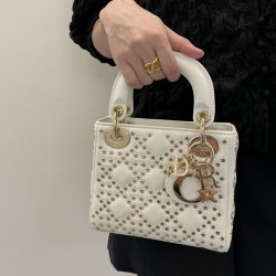 Dior Lady Bag Size:17 x 15 x 7 cm