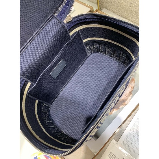 DIOR TRAVEL VANITY CASE Bag Size: 24  x 17 x 13.5CM