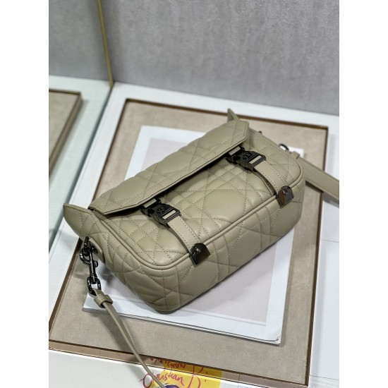 DIOR CAMP BAG Size: 24*9.5*19cm