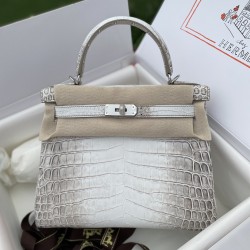 Hermès Kelly Himalayan White Imported Nile Crocodile Hand Stitched Waxed Thread Size: 28cm