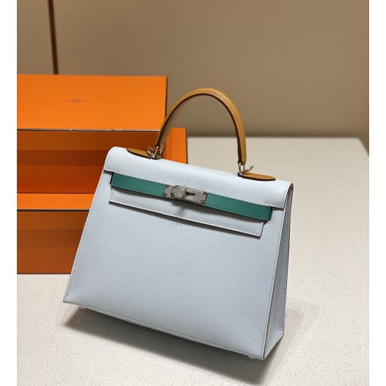Hermès Kelly Haze Blue Hand-stitched with beeswax thread Size: 28cm