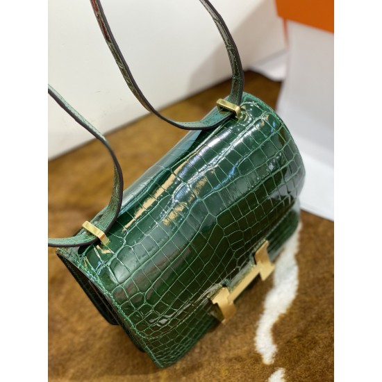 Hermès Constance 18CM crocodile skin matte American crocodile fully hand stitched with beeswax thread