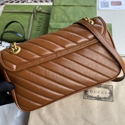 Gucci GG Marmont small matelassé shoulder bag Size: 26 x 15 x 7cm