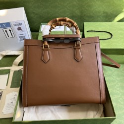 Gucci Diana small tote bag size: 27 x 24 x 11cm