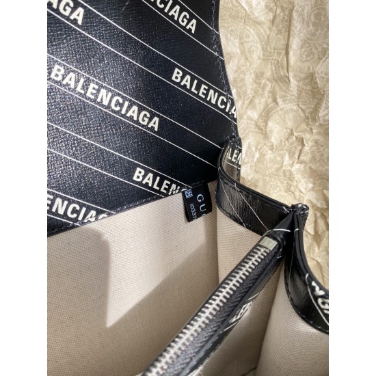Gucci Dionysus small shoulder bag size: W28cm x H17cm x D9cm