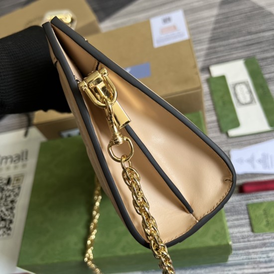 Gucci GG Matelassé leather medium bag Size: 26 x 17.5 x 8cm