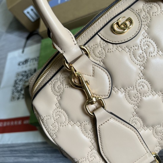 Gucci GG Matelassé leather medium bag Size:31 x 19 x 22cm