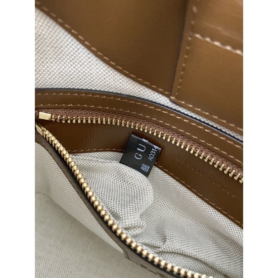 Gucci Large shoulder bag with Interlocking G Size:24.5 x 20 x 8cm