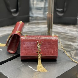 YSL KATE SMALL CHAIN BAG WITH TASSEL IN CROCODILE-EMBOSSED SHINY LEATHER SIZE:20 X 12,5 X 5 CM