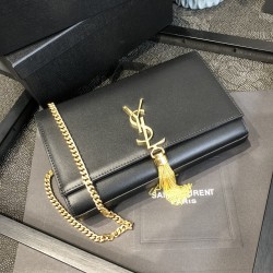 YSL KATE MEDIUM CHAIN BAG WITH TASSEL IN GRAIN DE POUDRE EMBOSSED LEATHER Size: 24 X 14,5 X 5,5 CM