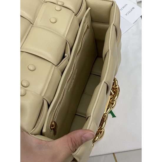 Bottega Veneta Chain Cassette