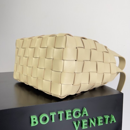 BottegaVeneta Bowling Cassette  Size：28*21*16CM