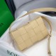 Bottega Veneta Cassette  SIZE 23X15X5CM