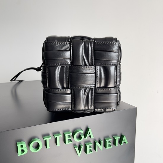 Bottega Veneta Cassette Bucket Bag