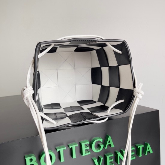 Bottega Veneta Cassette Bucket Bag