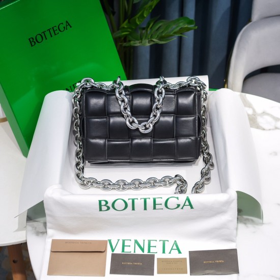 Bottega Veneta Chain Cassette