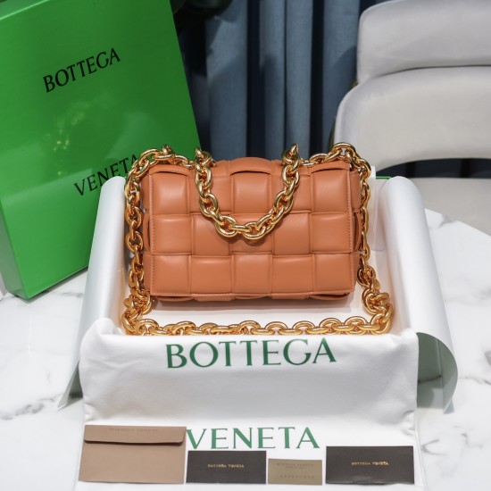 Bottega Veneta Chain Cassette