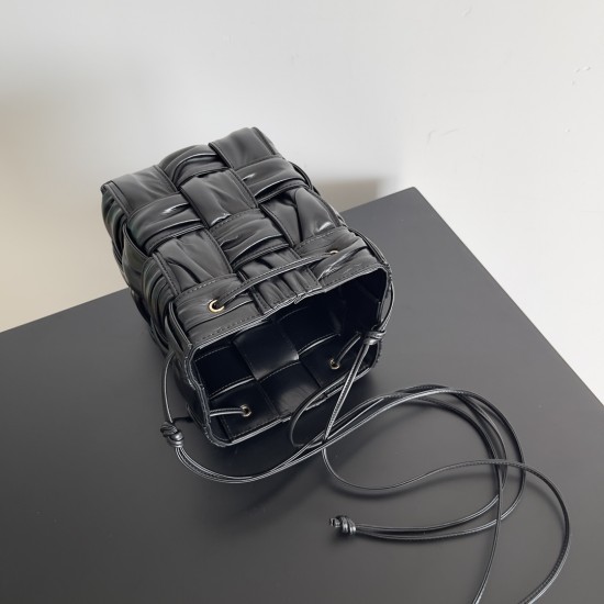 Bottega Veneta Cassette Bucket Bag