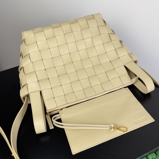 BottegaVeneta Bowling Cassette  Size：28*21*16CM