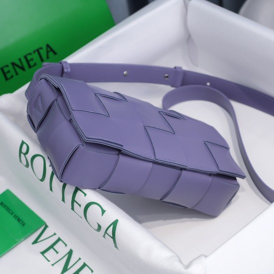 Bottega Veneta Cassette  SIZE 23X15X5CM