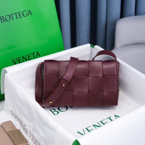 Bottega Veneta Cassette  SIZE 23X15X5CM