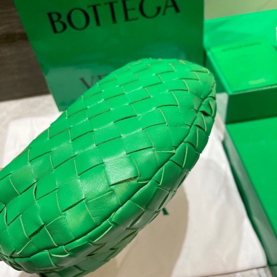 Bottega Veneta Bv Mini Jodie Size: 28cm