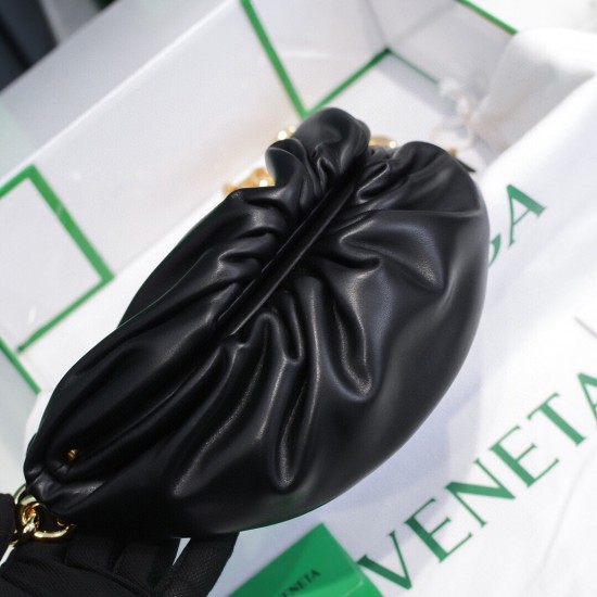 Bottega Veneta Pouch Bag Size：22*13*5CM