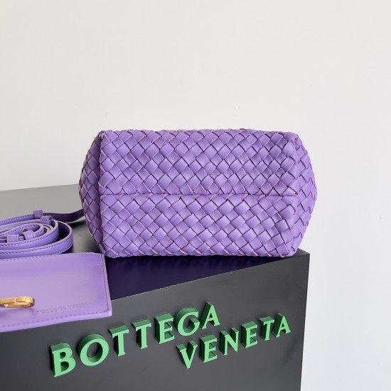 Bottega Vneta Mini Cabat Tote Bag Size：22*6.5*15.5cm